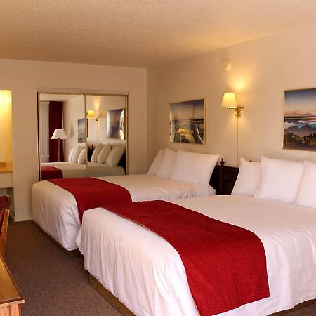 Sovana Inn Medford Esterno foto